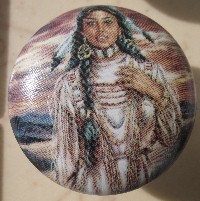 Cabinet knob Indian Maiden