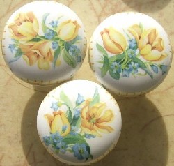 Cabinet Knobs 3 Yellow Lilys pulls flower
