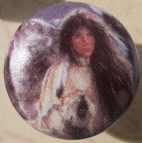 Cabinet knob Maiden W/ Wolves