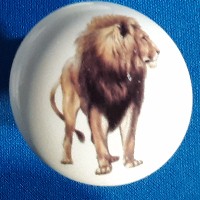 CERAMIC CABINET KNOB WILDLIFE LION